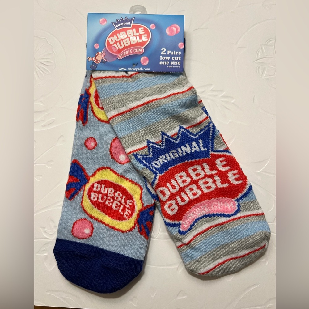 Double Bubble Sock Set
Mix/match: 1 set for $6, 2 for $11, 3 for $15, 4 for $19